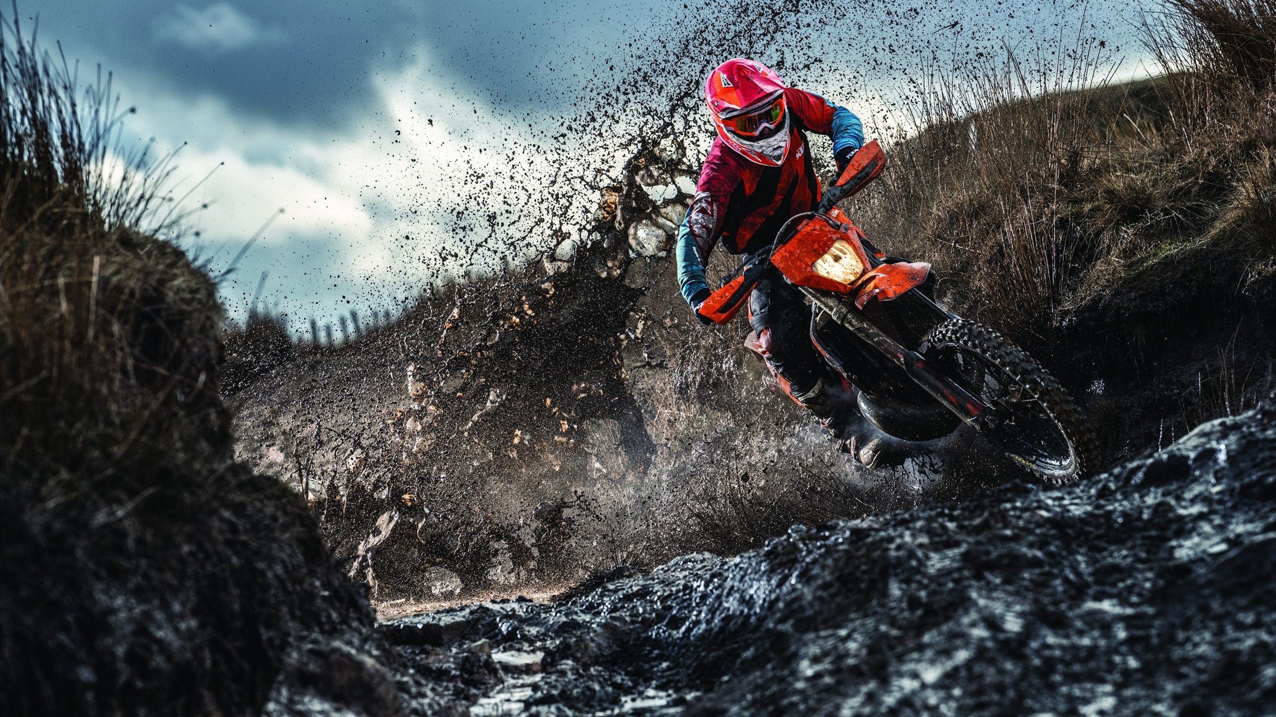 体育赛事-莱万多夫斯基9分钟5球全场回放视频